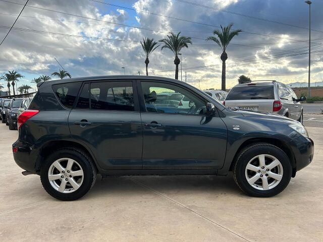 TOYOTA RAV 4 XTR 2.2 D-4D 4X4 SPANISH RHD IN SPAIN 143000 MILES SUPERB 2009